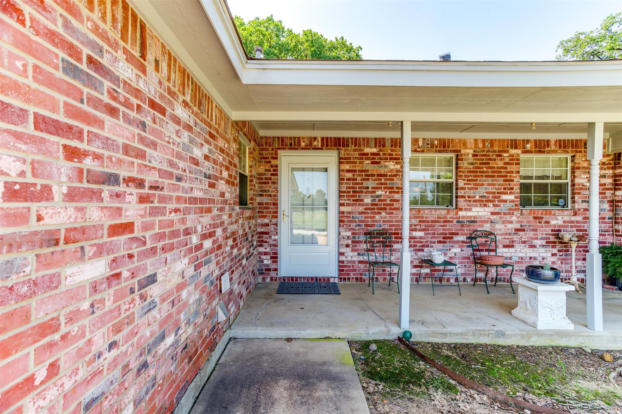 215 W Bethesda Road Burleson TX 76028
