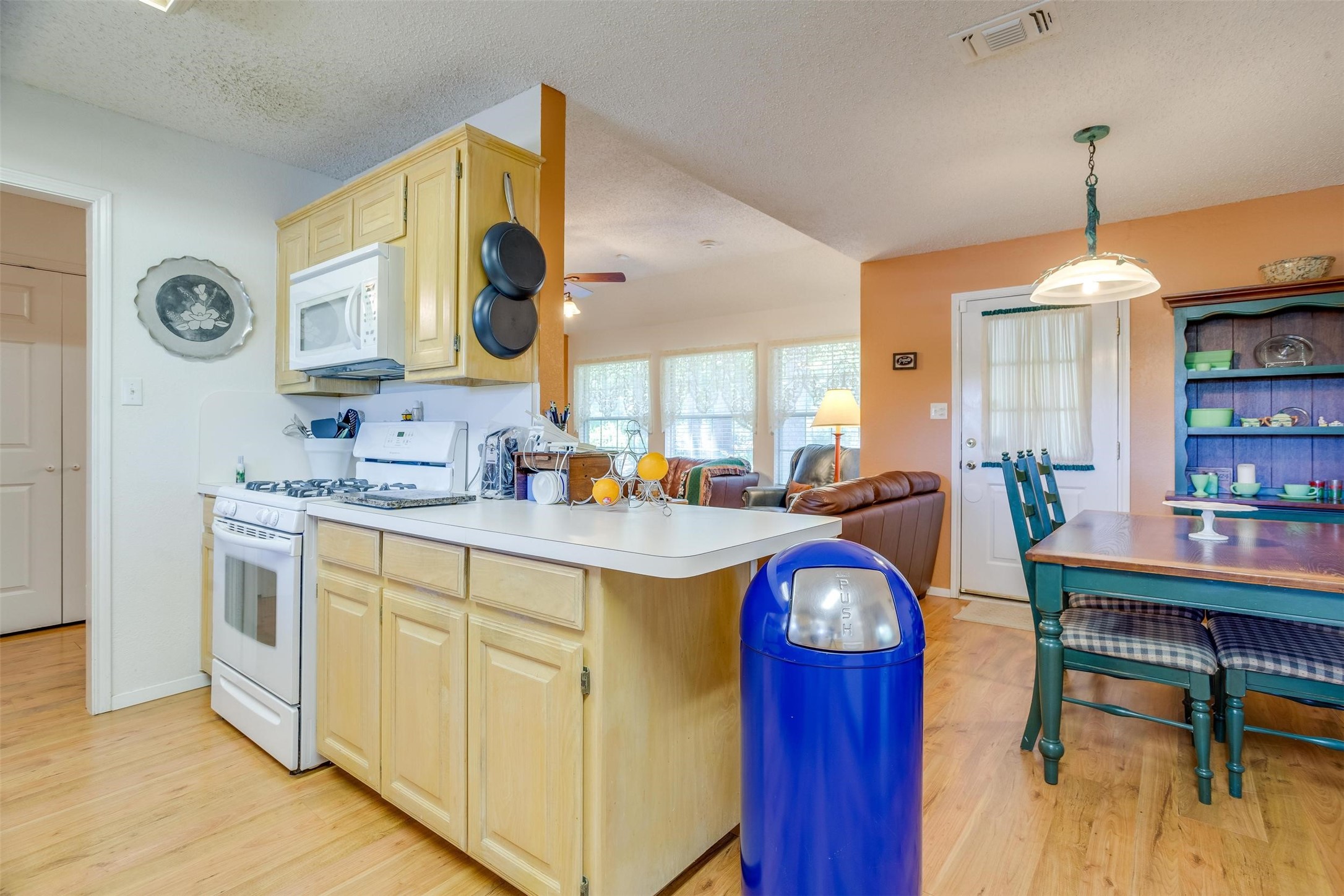 215 W Bethesda Road Burleson TX 76028