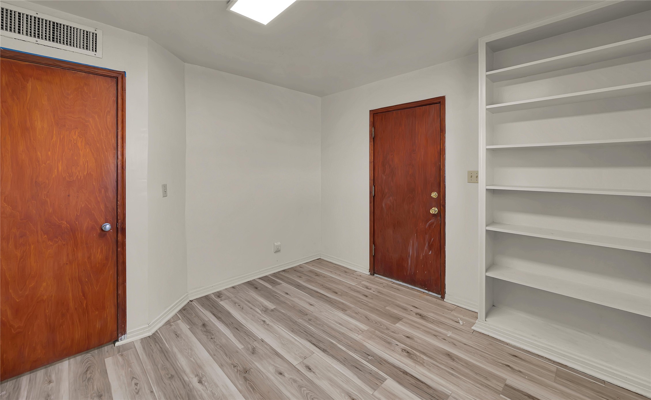 202 N Avenue G Clifton TX 76634