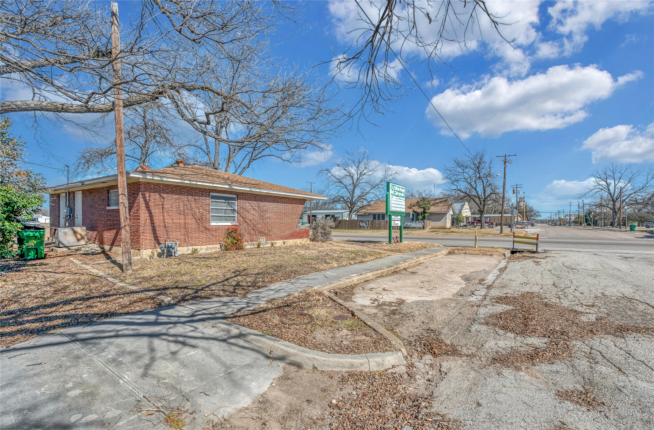 202 N Avenue G Clifton TX 76634