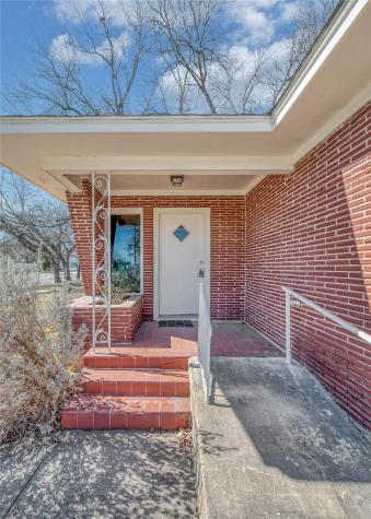 202 N Avenue G Clifton TX 76634