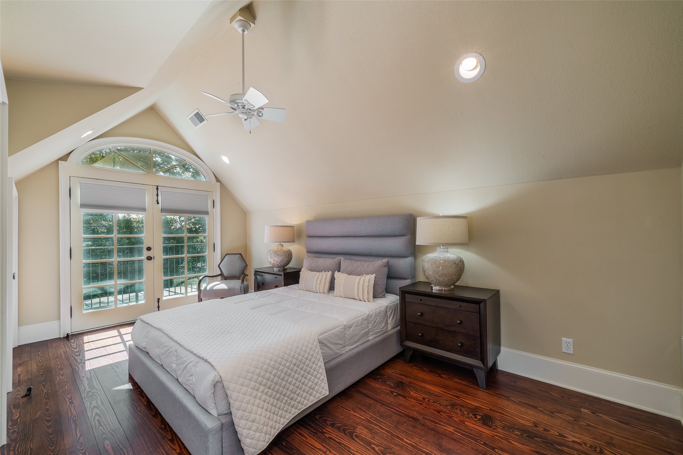 2315 Routh Street Dallas TX 75201