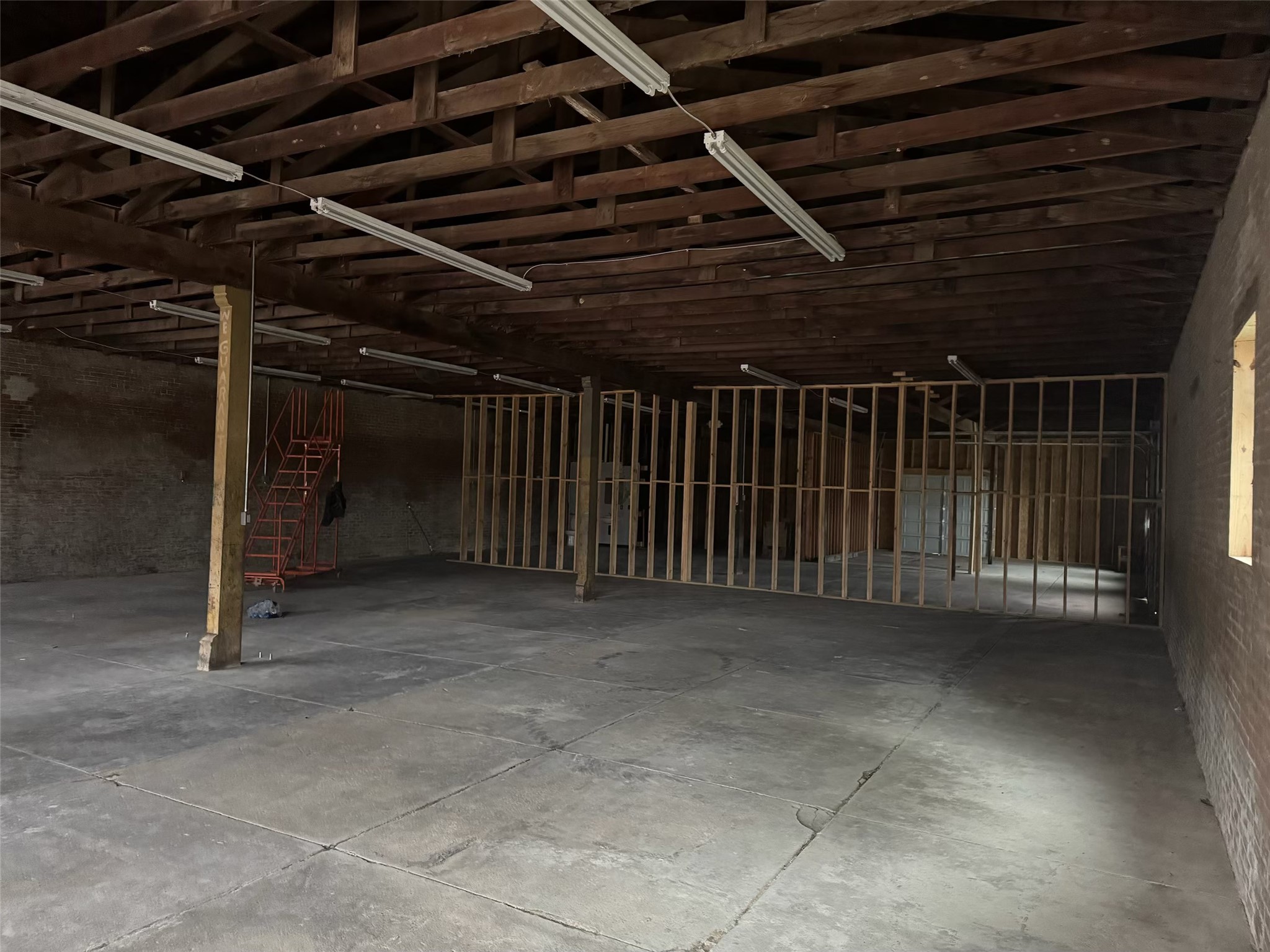 201 N Main Street Maypearl TX 76064