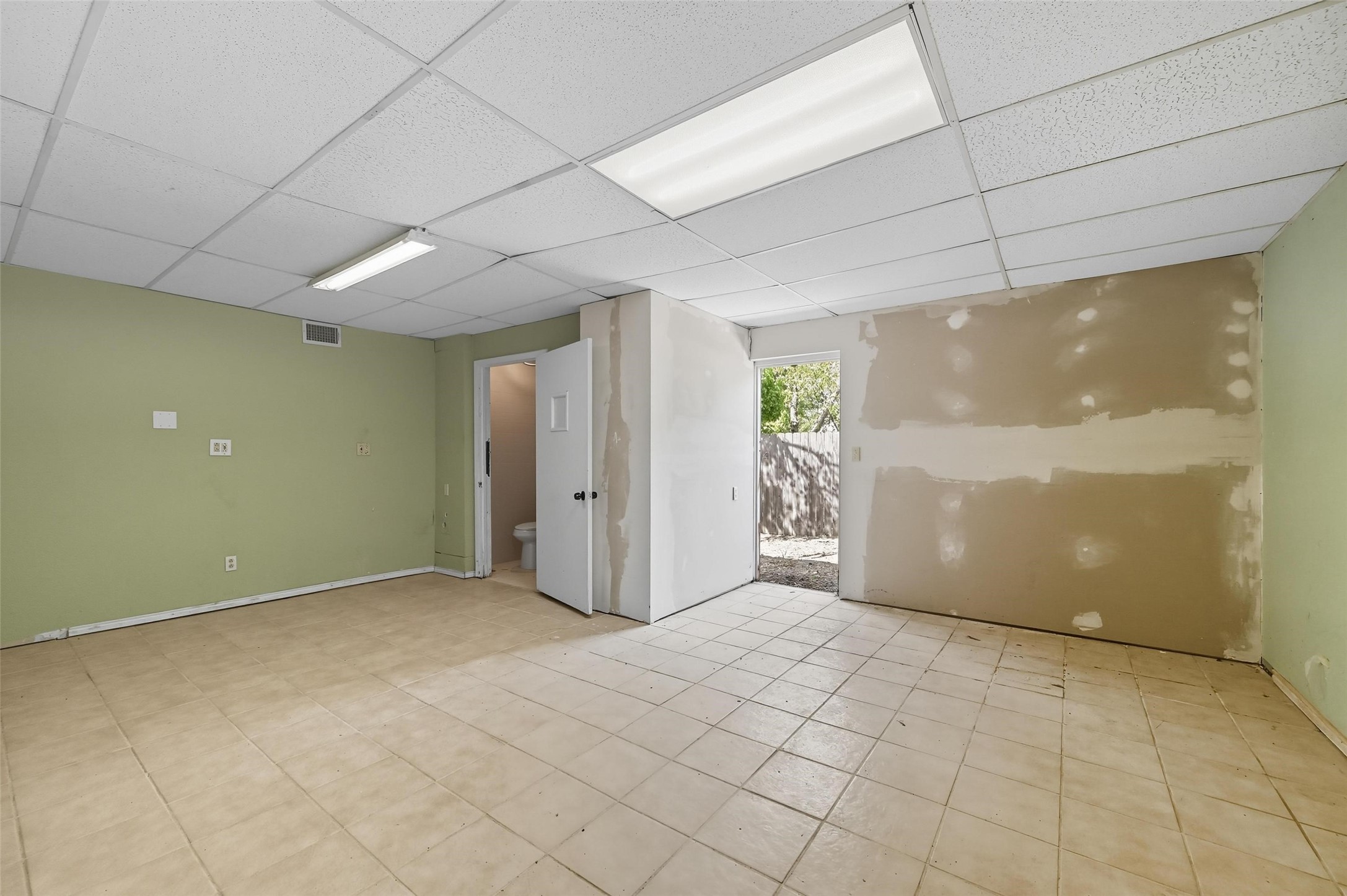4110 Haltom Road Haltom City TX 76117