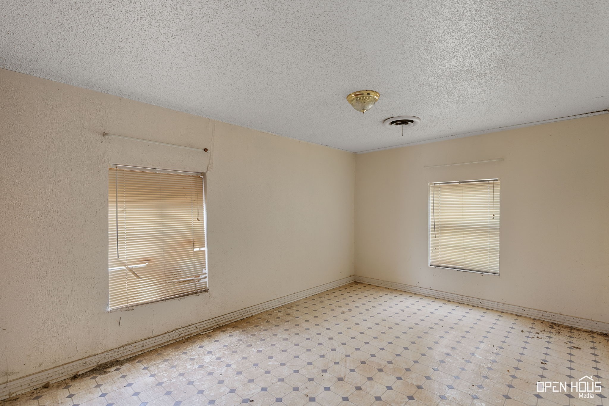 2062 Fm 368 S Iowa Park TX 76367