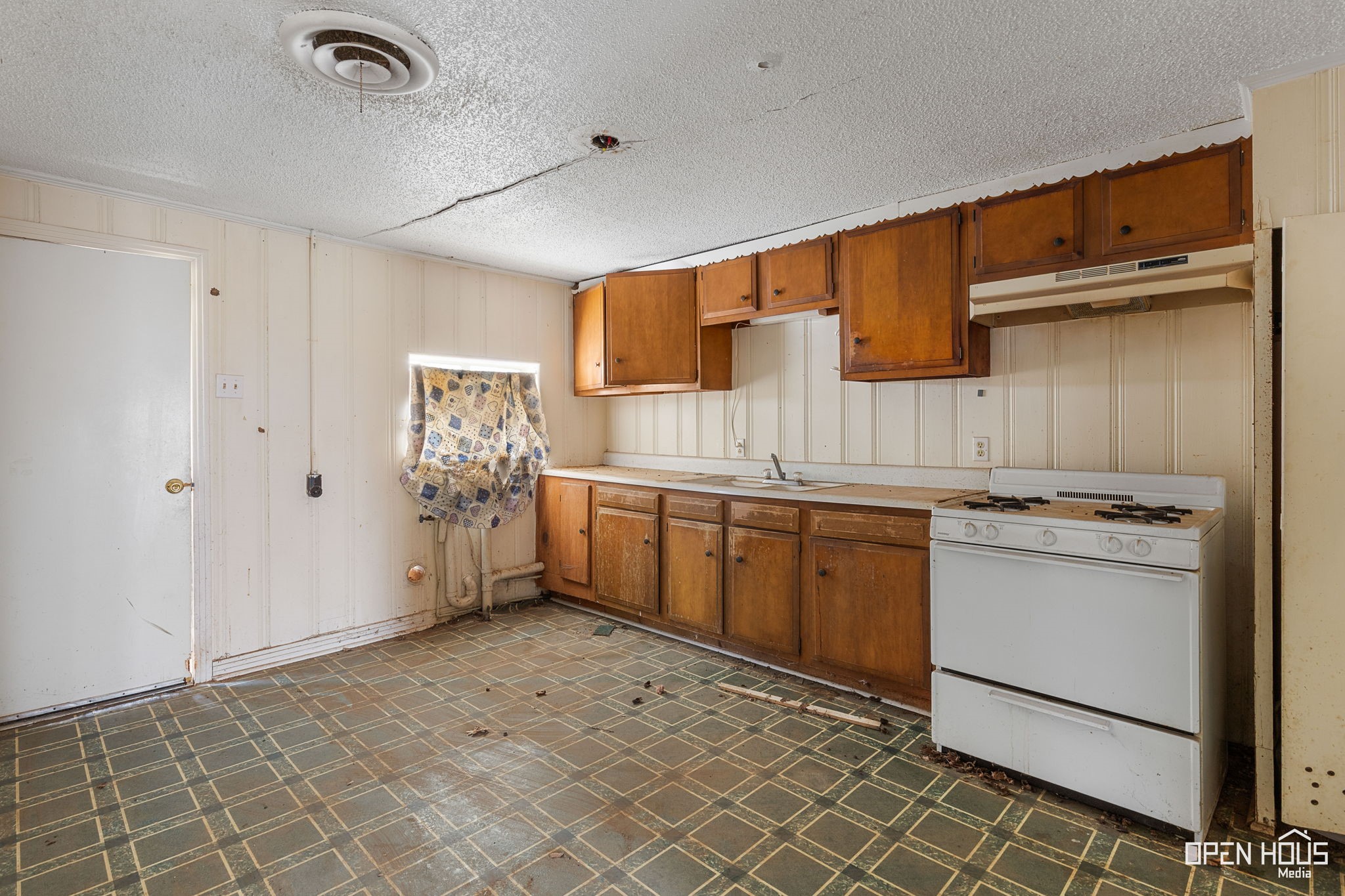 2062 Fm 368 S Iowa Park TX 76367