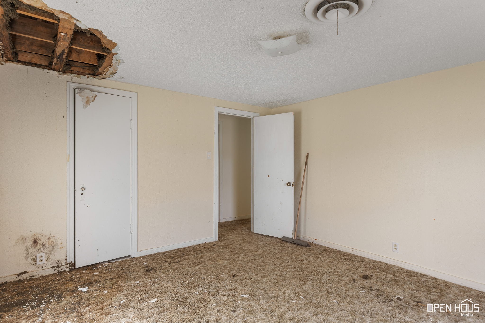 2062 Fm 368 S Iowa Park TX 76367