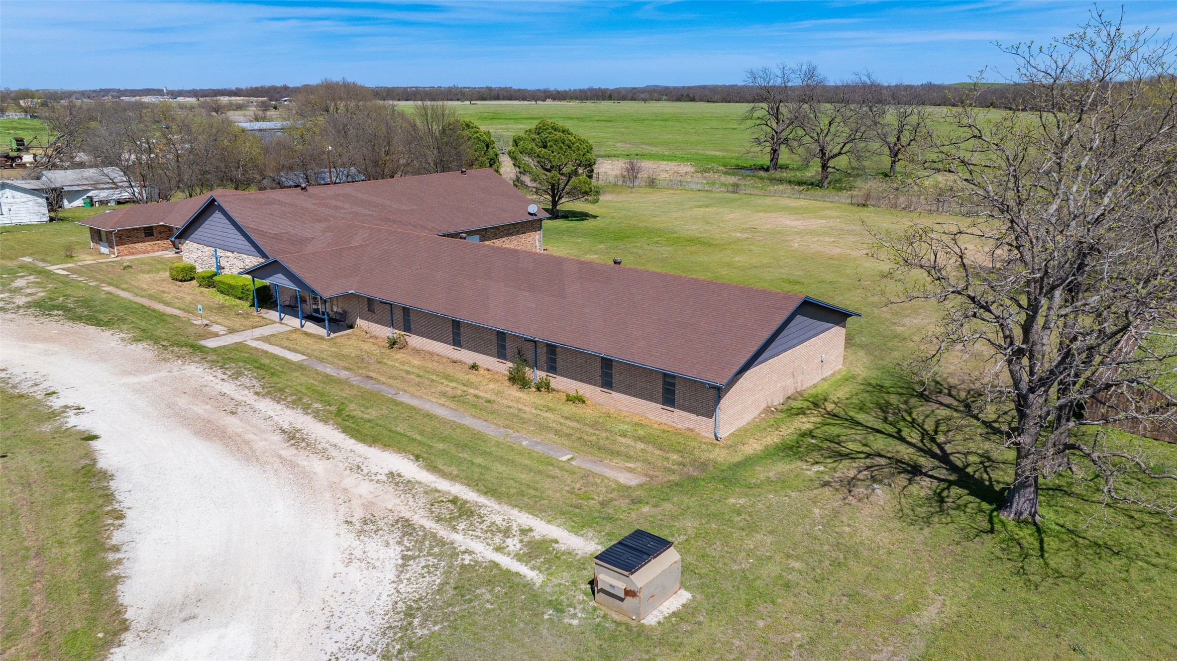 3404 N Grand Avenue Gainesville TX 76240