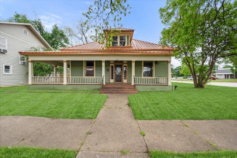 607 W Brown Street Ennis TX 75119