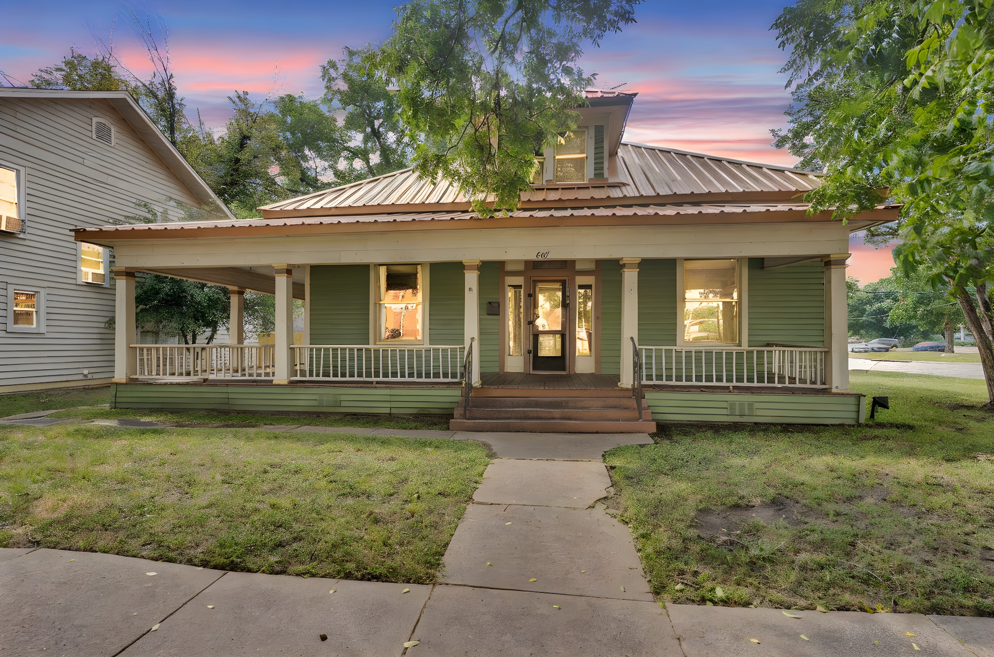 607 W Brown Street Ennis TX 75119
