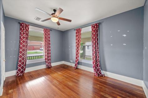 607 W Brown Street Ennis TX 75119