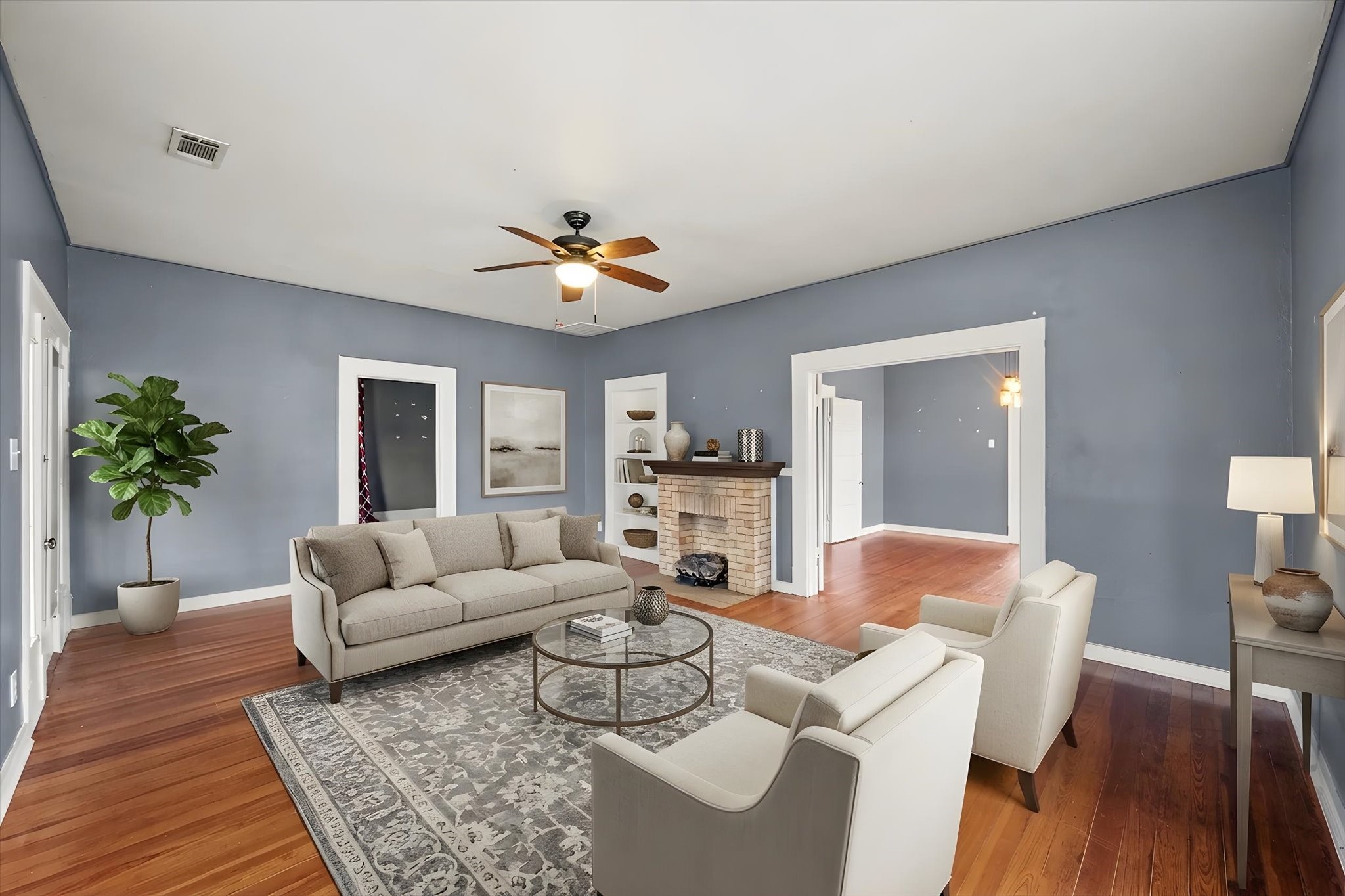 607 W Brown Street Ennis TX 75119