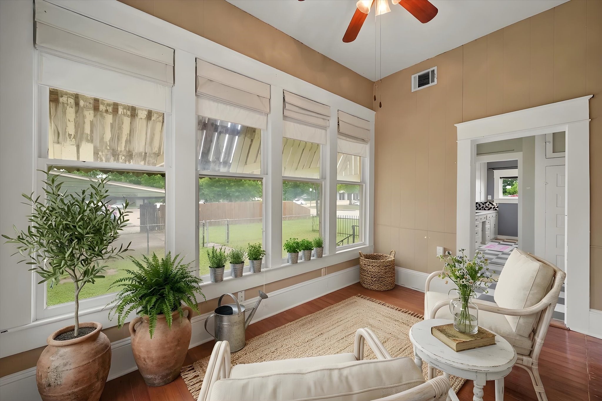 607 W Brown Street Ennis TX 75119