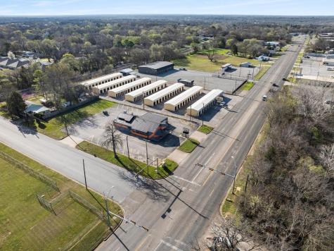 2400 Woodlawn Boulevard Denison TX 75020