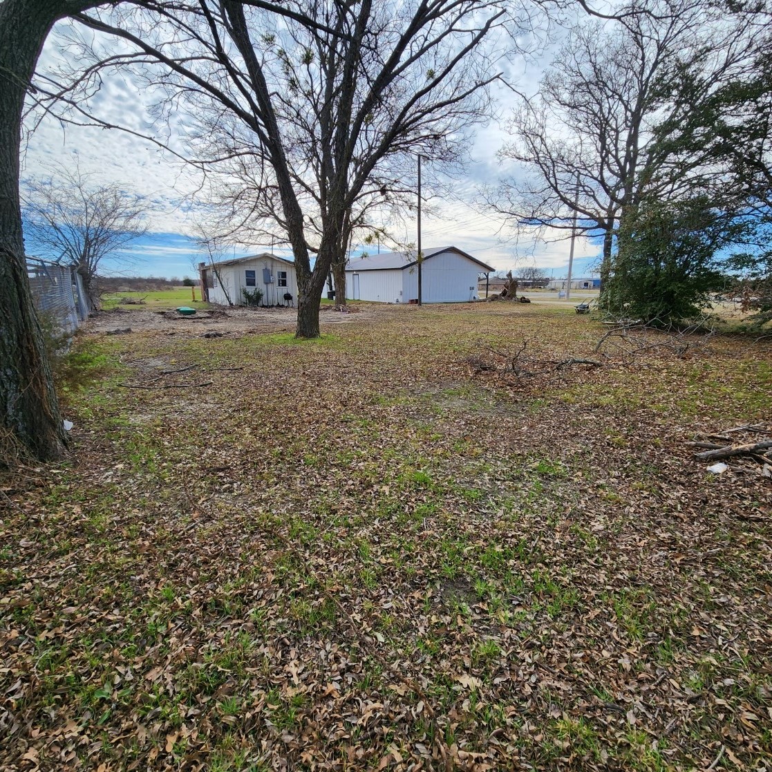 425 S Ray Roberts Parkway Tioga TX 76271