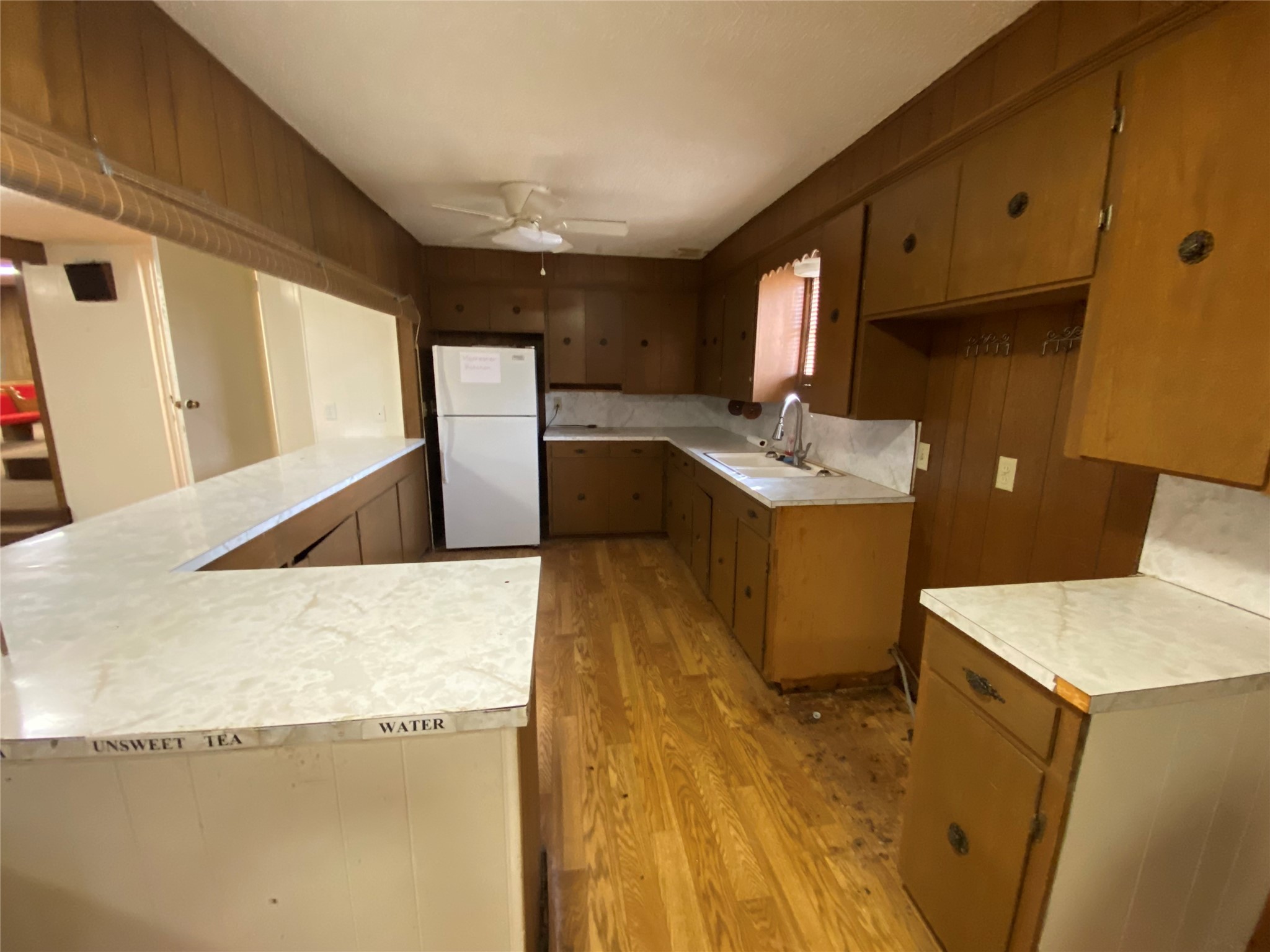 200 W Guthrie Weinert TX 76388
