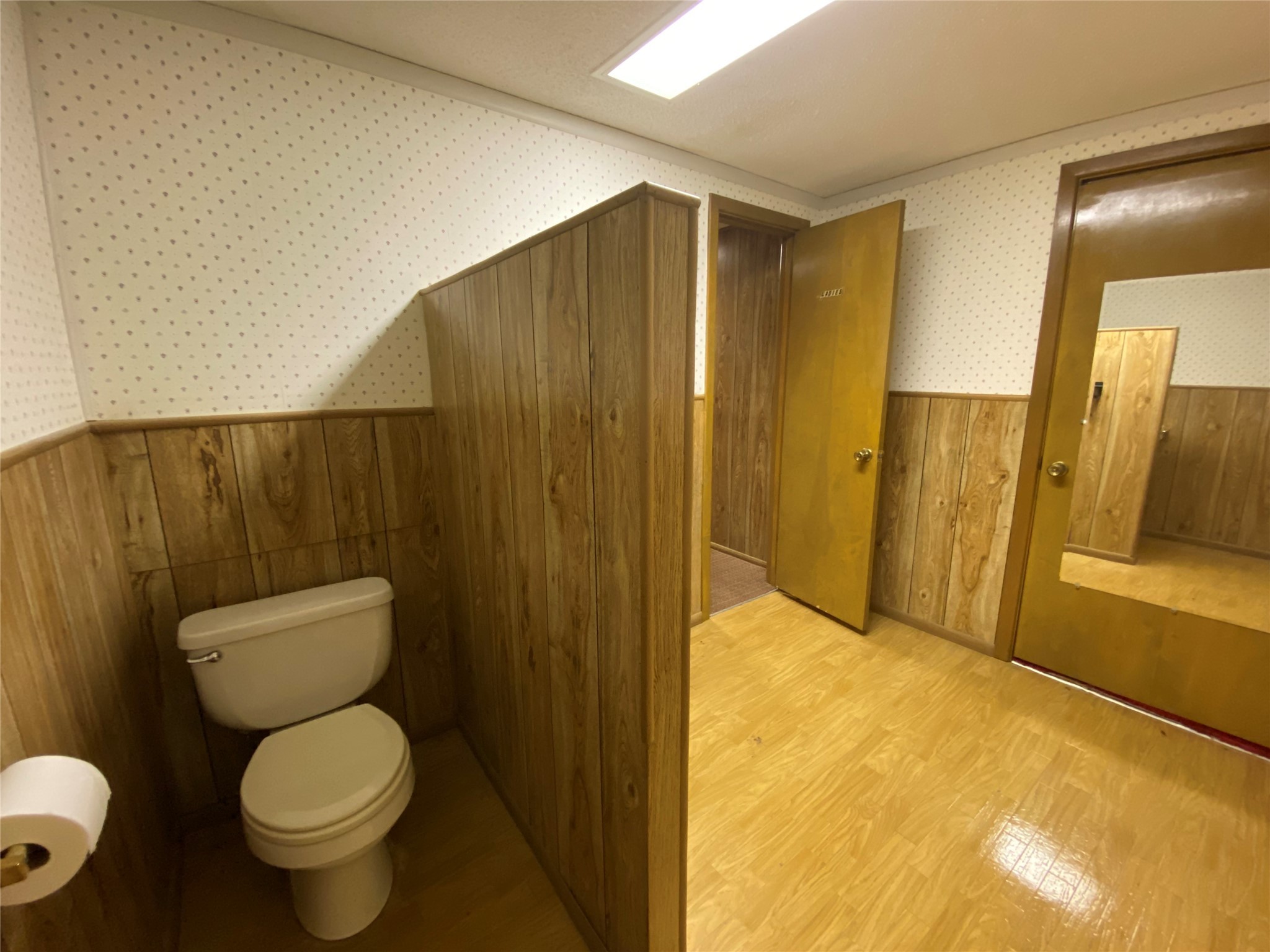 200 W Guthrie Weinert TX 76388