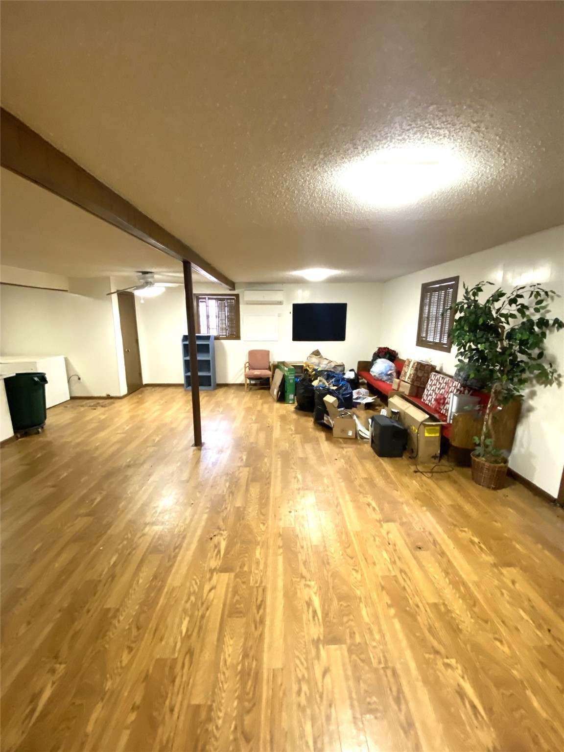200 W Guthrie Weinert TX 76388
