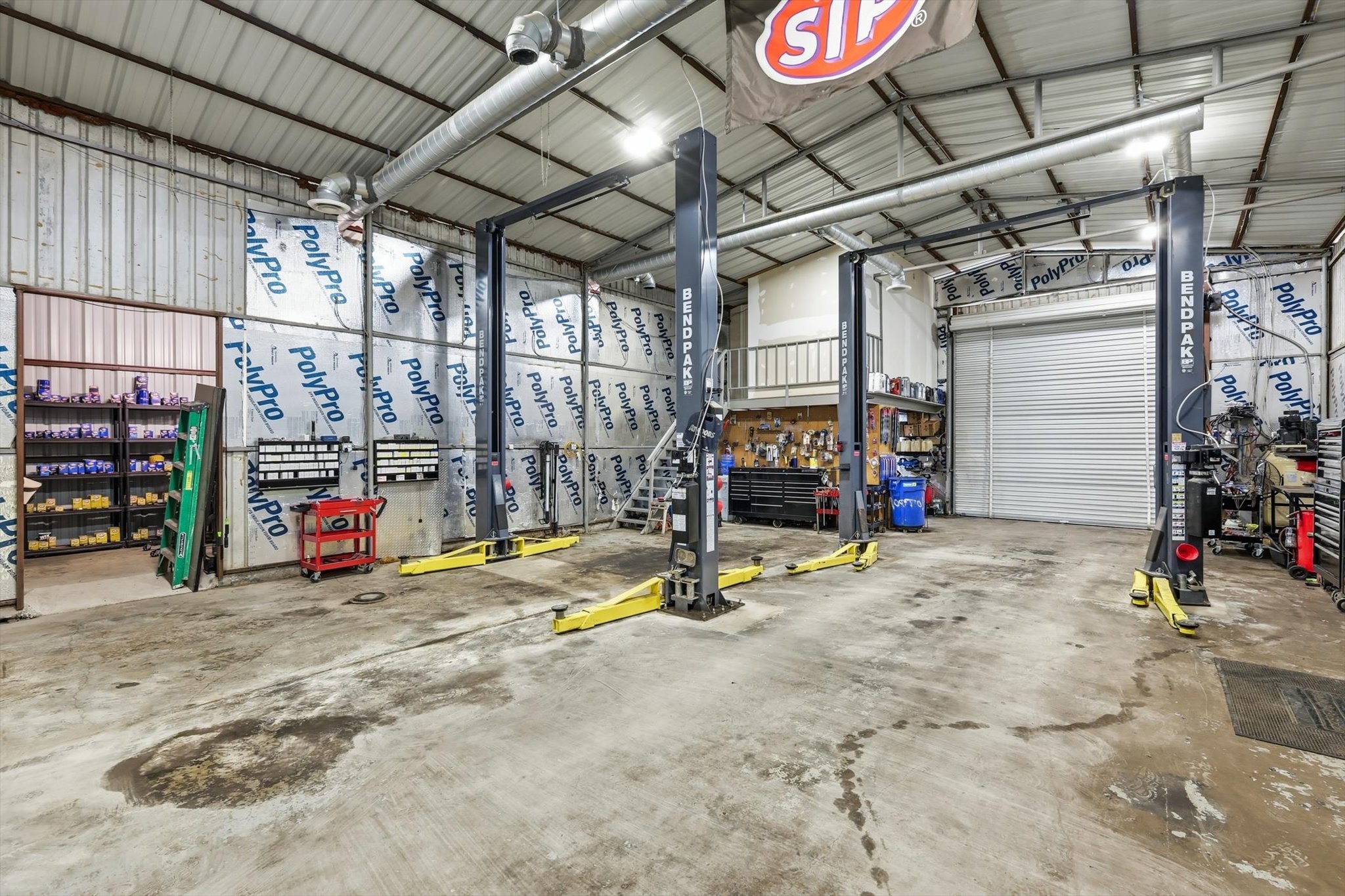 103 W Franklin Street Alvord TX 76225