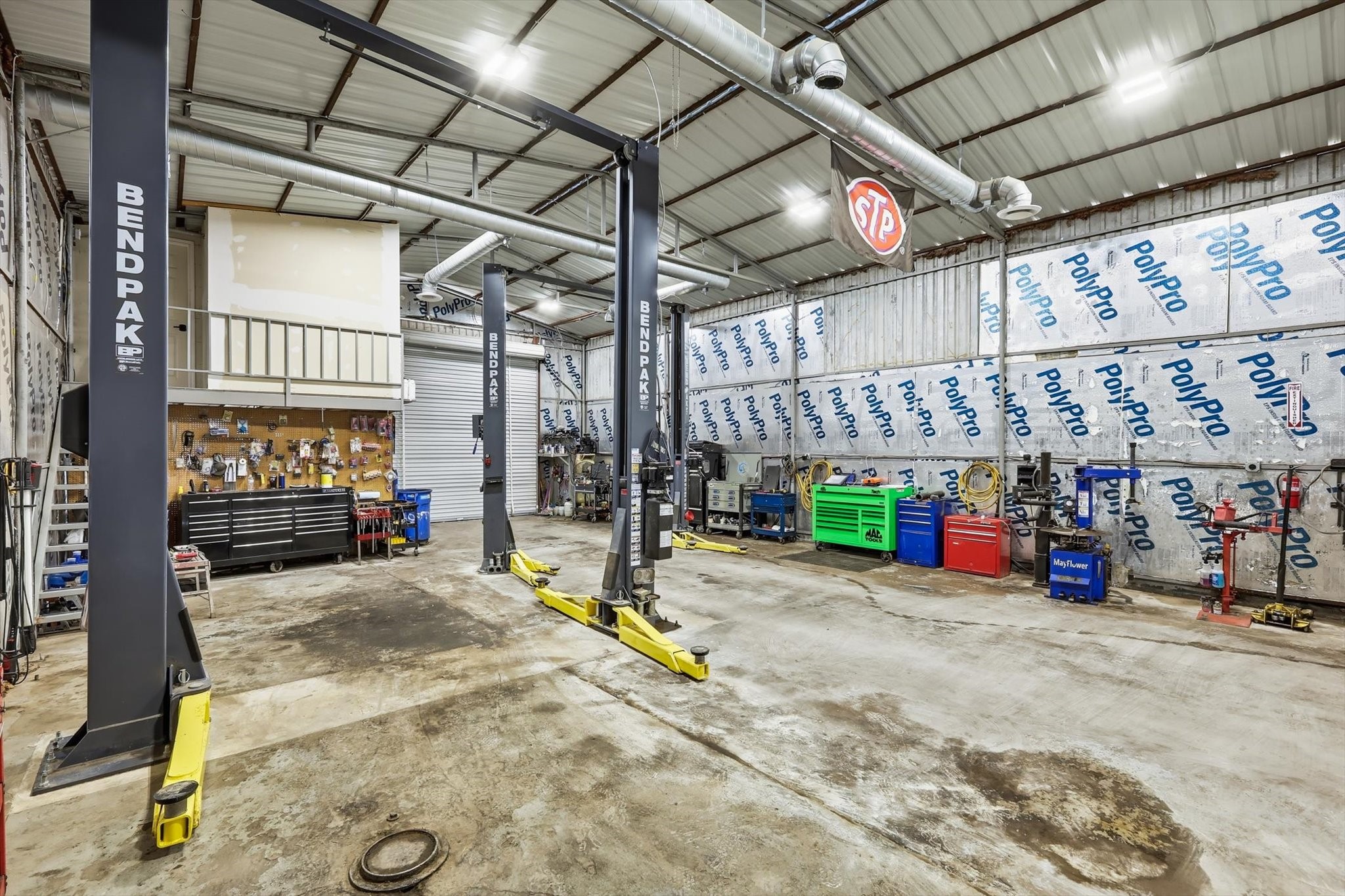 103 W Franklin Street Alvord TX 76225