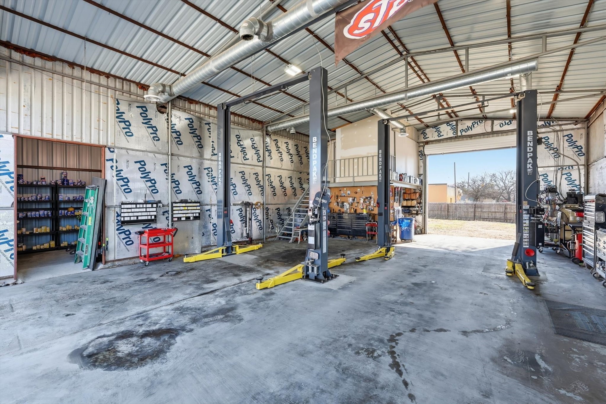 103 W Franklin Street Alvord TX 76225