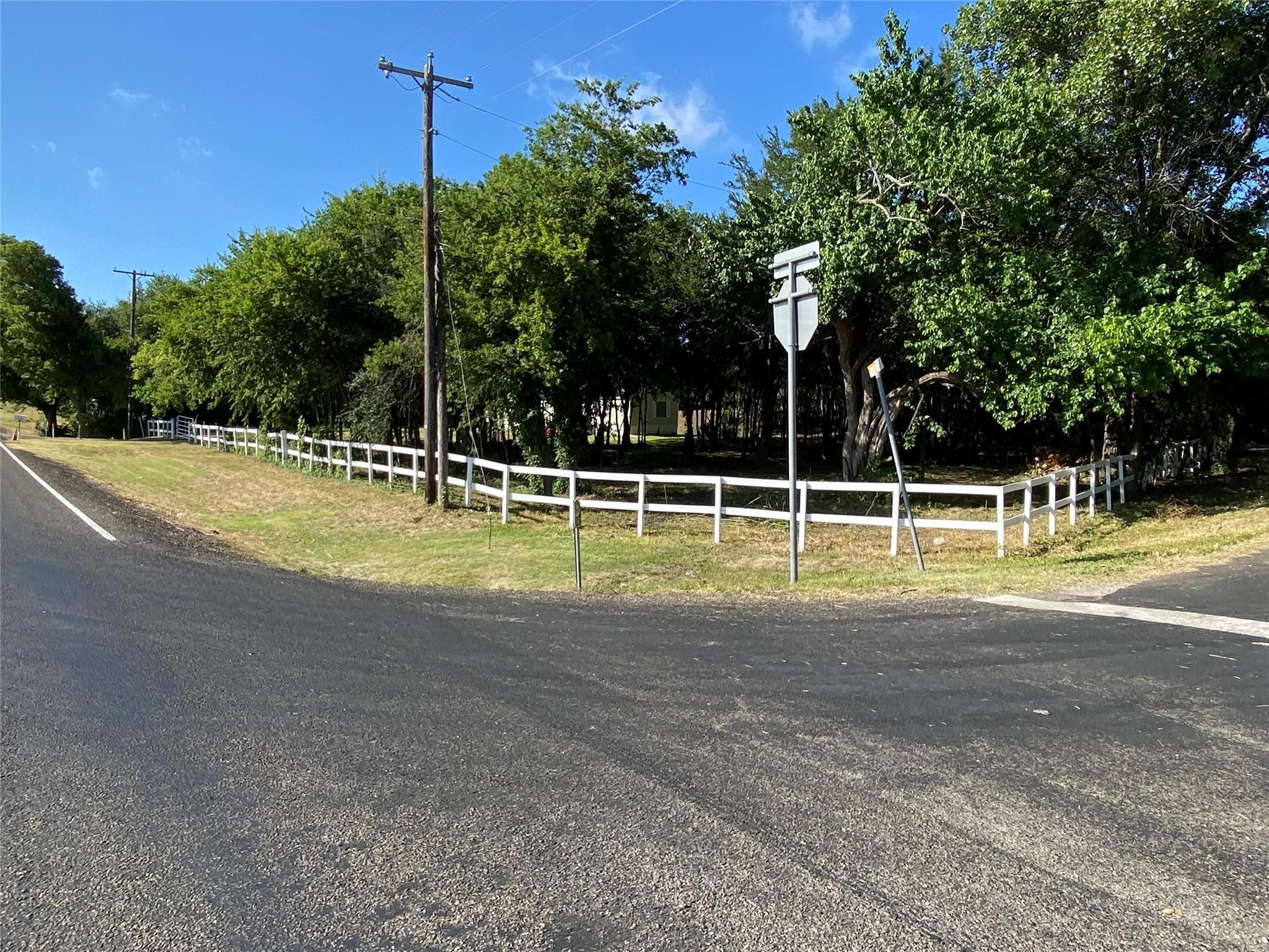 4201 N I 45 Ennis TX 75119