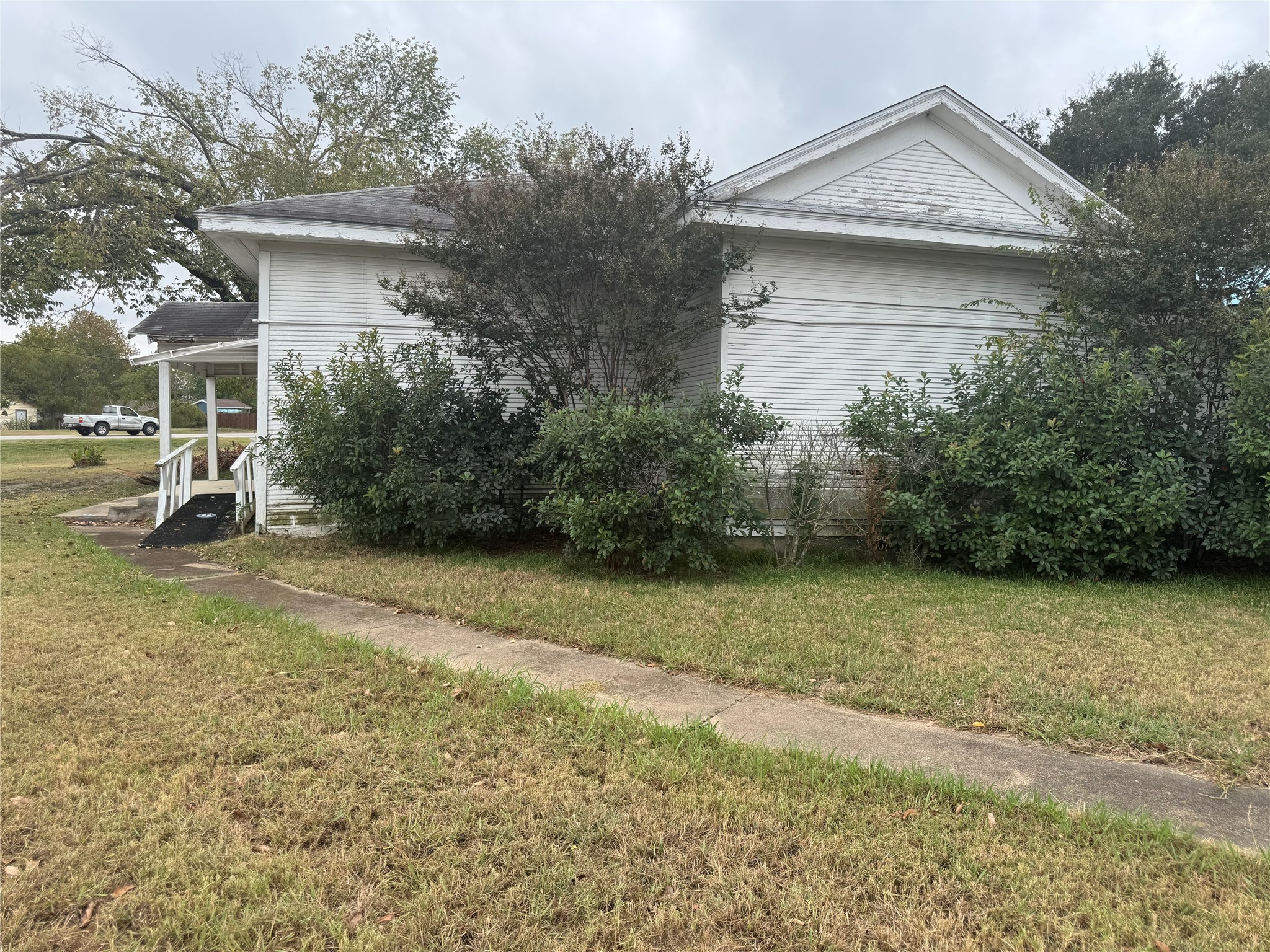 1504 E 1st North Street Kaufman TX 75142