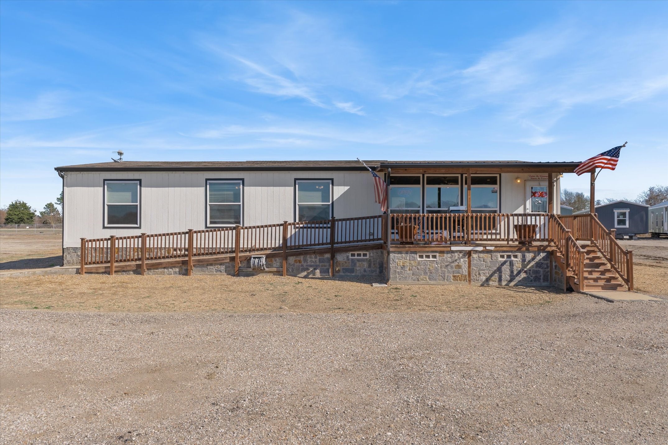16955 E Highway 175 Kemp TX 75143