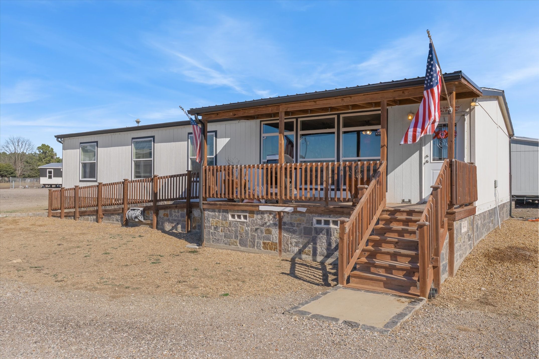 16955 E Highway 175 Kemp TX 75143