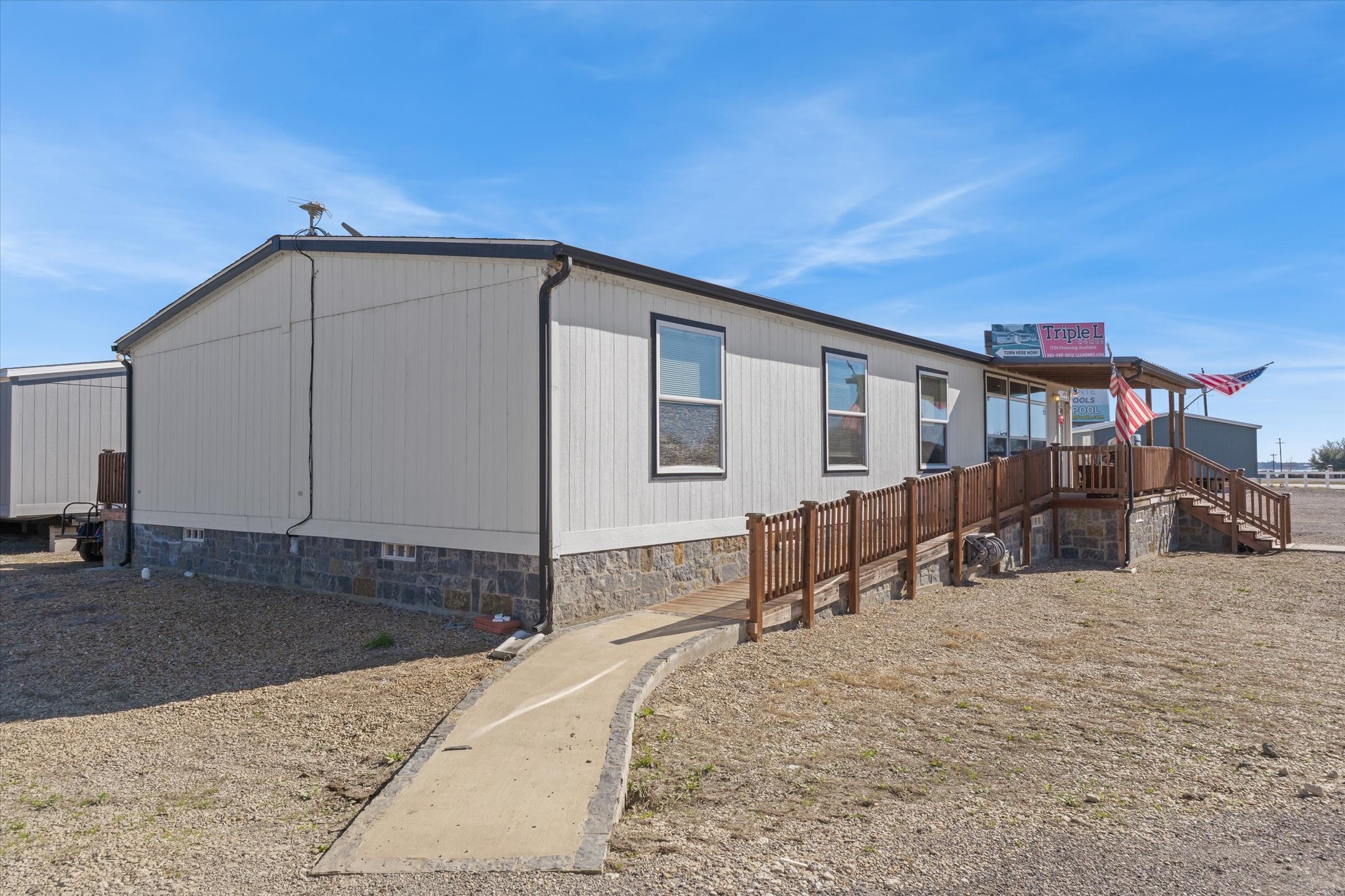 16955 E Highway 175 Kemp TX 75143