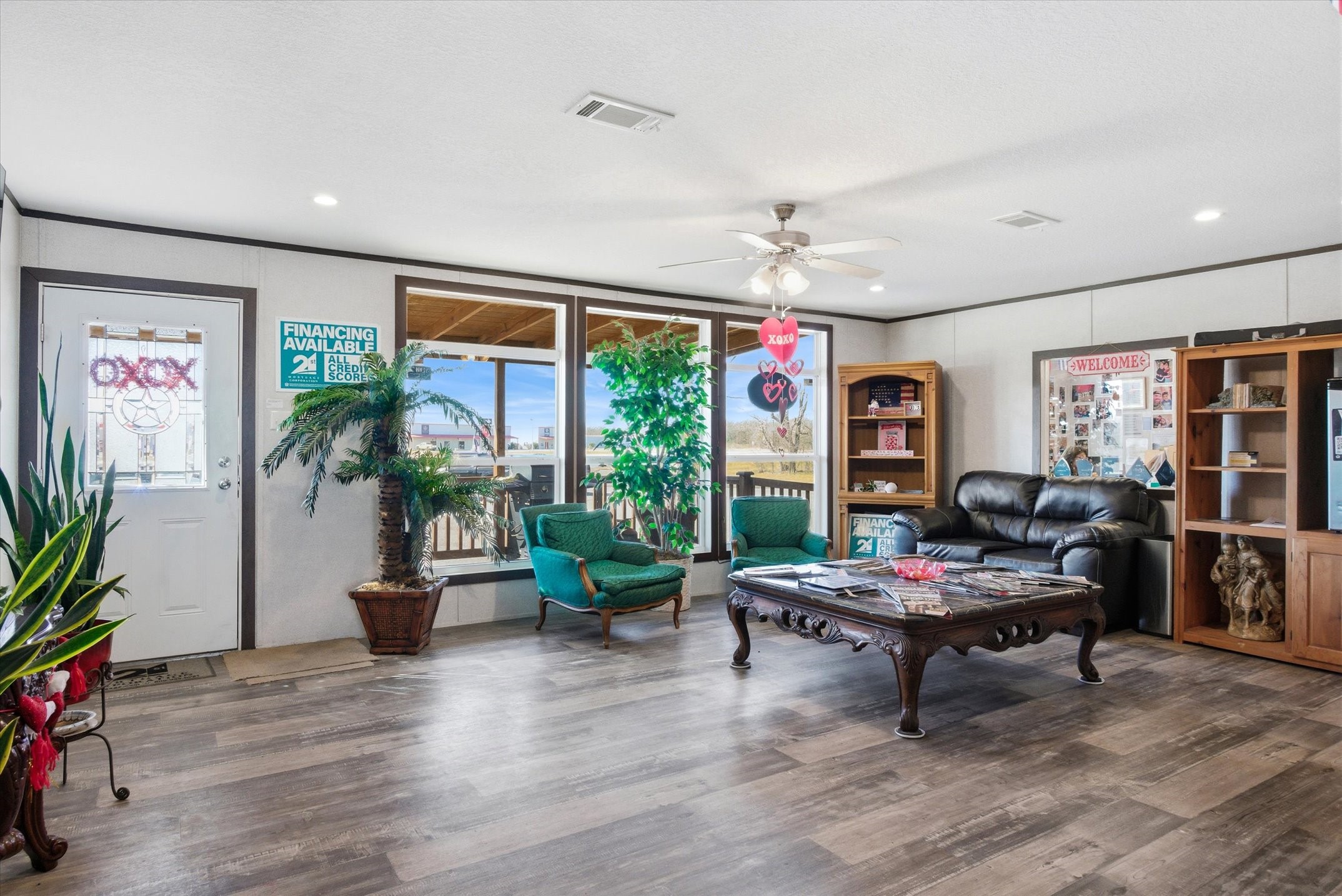 16955 E Highway 175 Kemp TX 75143