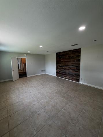 1503 E Central Avenue Comanche TX 76442