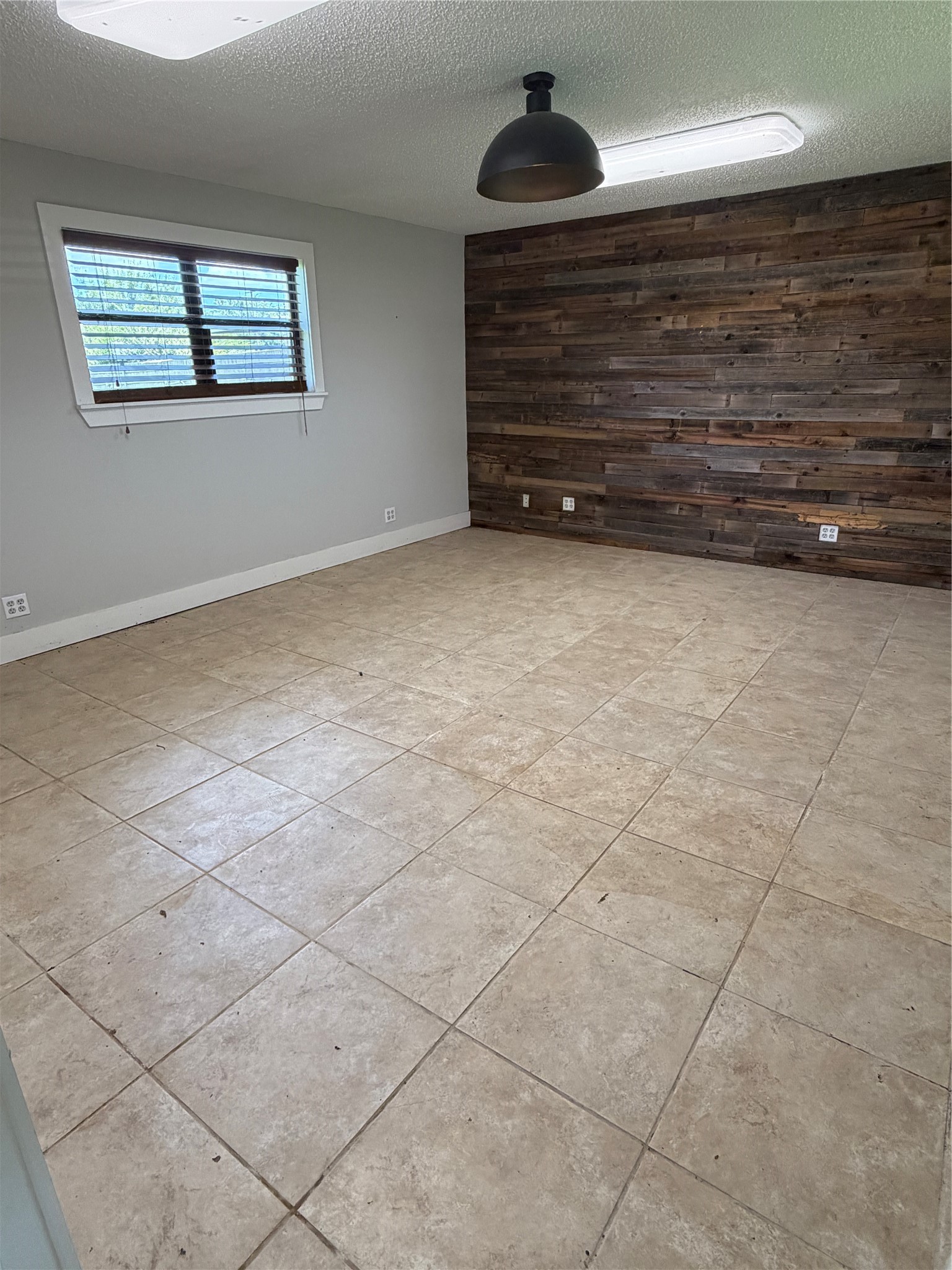 1503 E Central Avenue Comanche TX 76442
