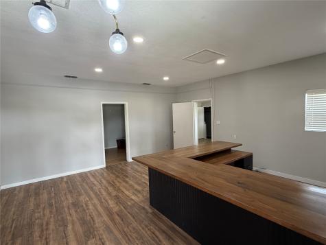 1503 E Central Avenue Comanche TX 76442
