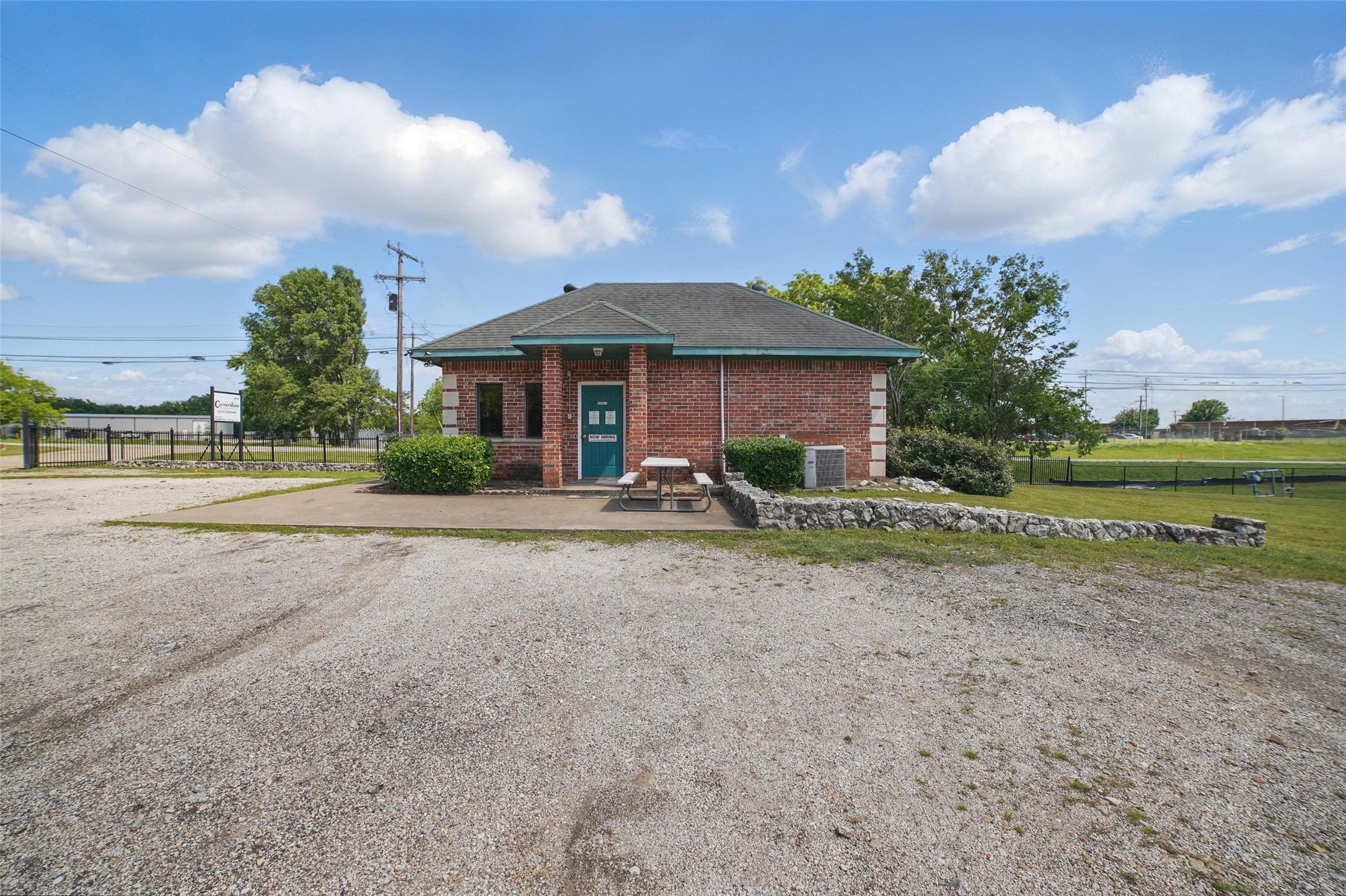 610 W Simonds Road Seagoville TX 75159