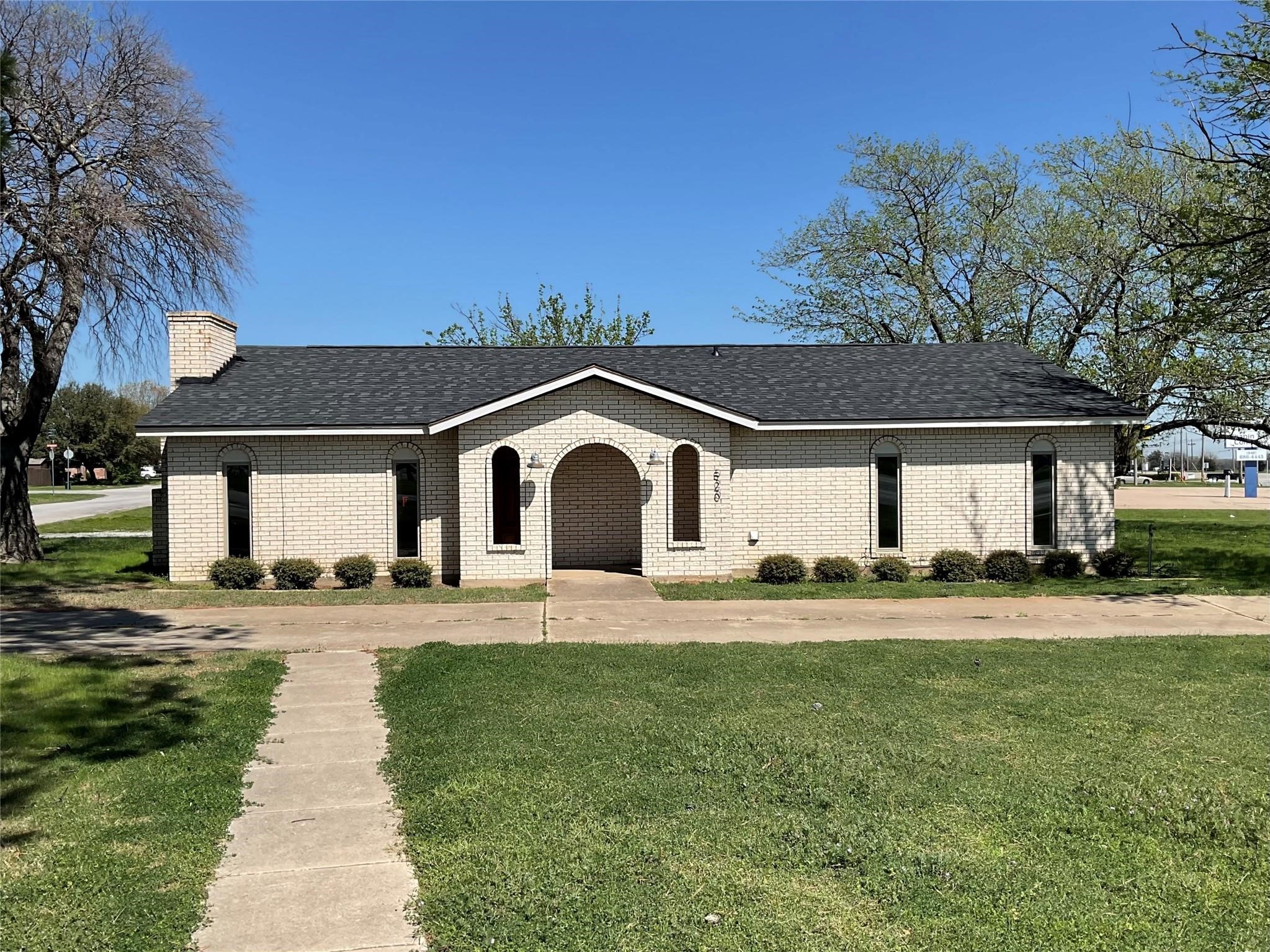 520 S Highway 377 Pilot Point TX 76258