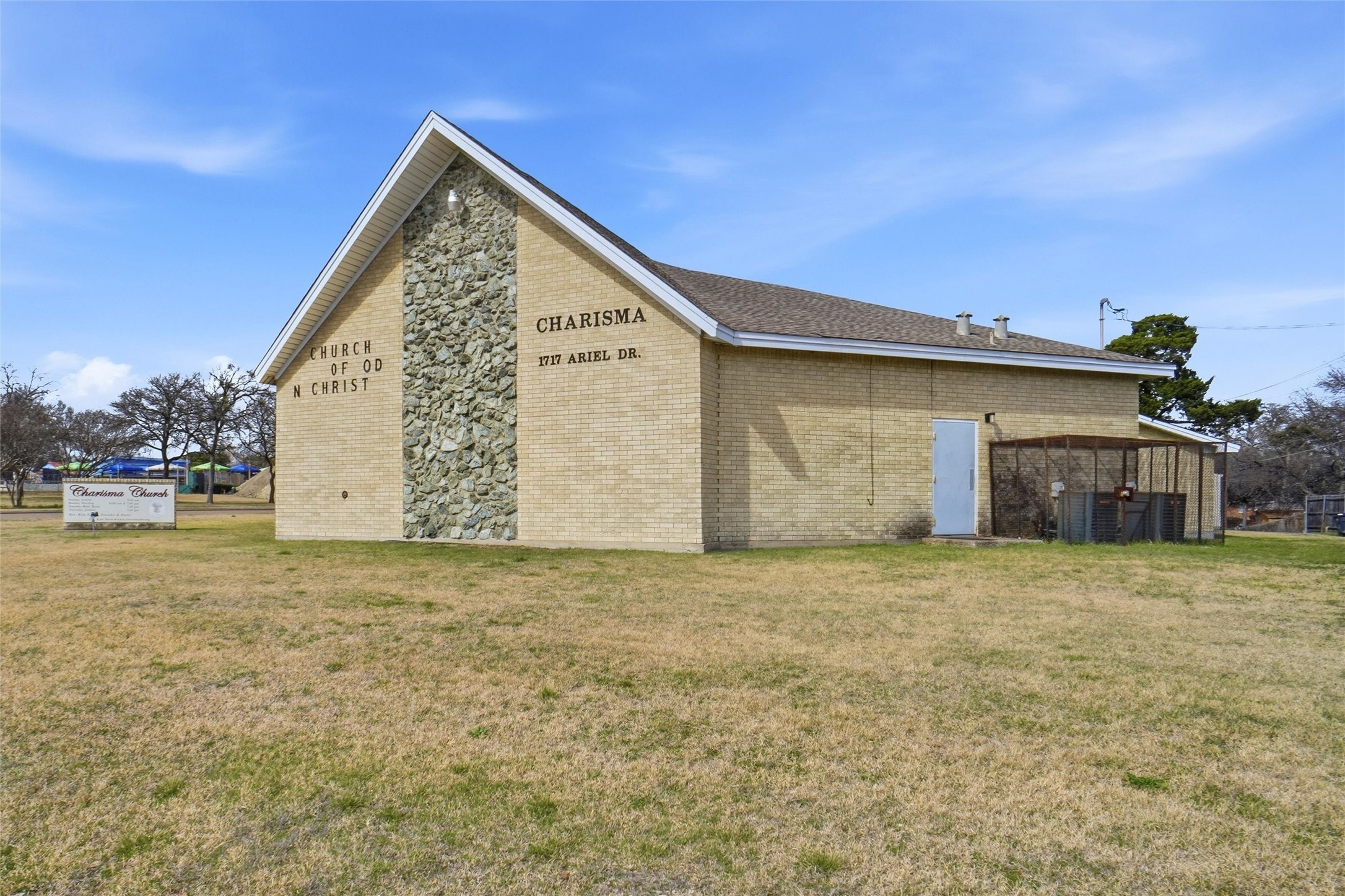 1717 Ariel Drive Dallas TX 75232