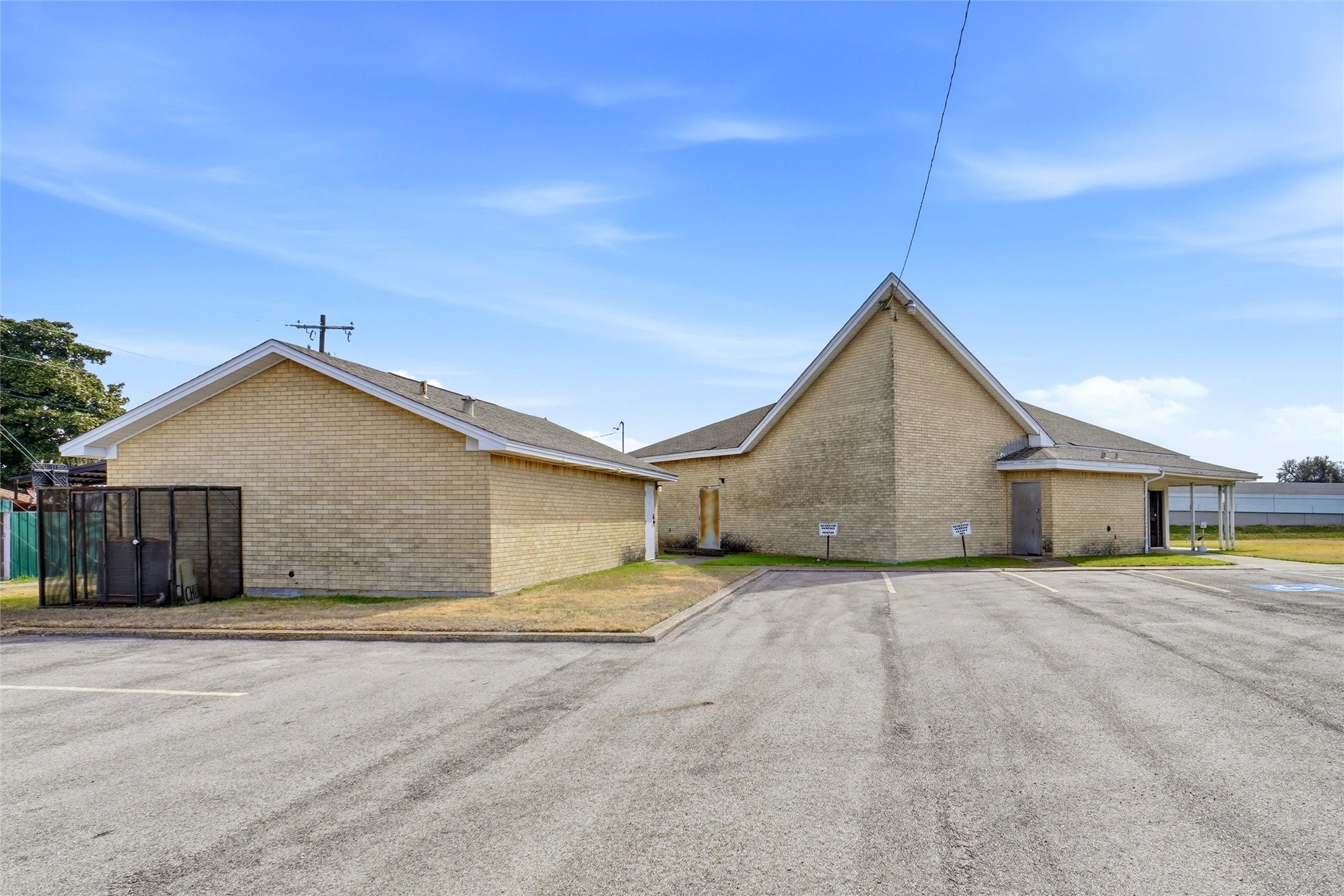 1717 Ariel Drive Dallas TX 75232