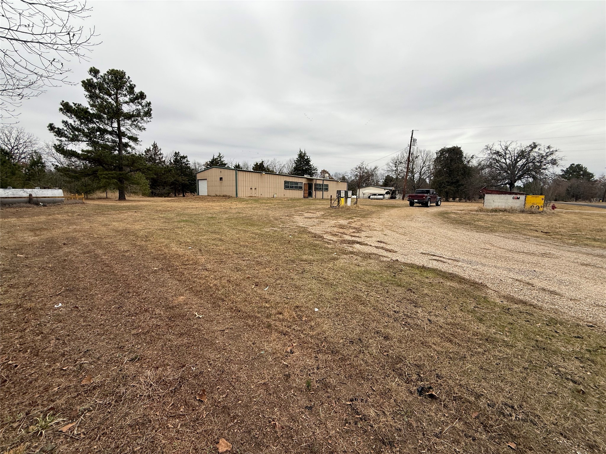 6597 Farm Road 1500 Sumner TX 75486