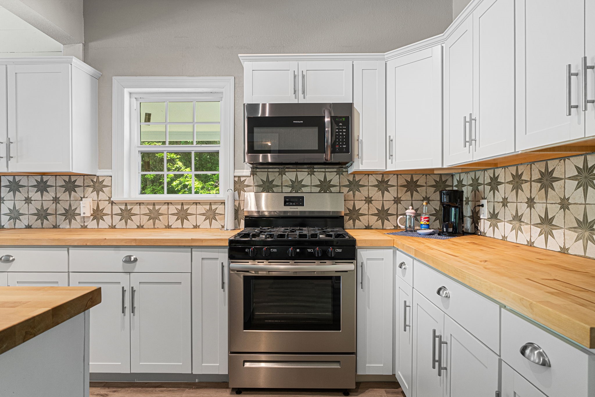 1009 N Pacific Street Mineola TX 75773