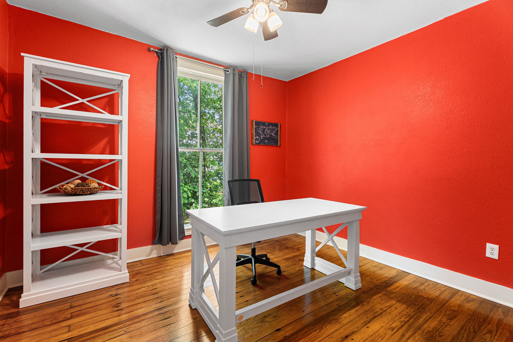 1009 N Pacific Street Mineola TX 75773