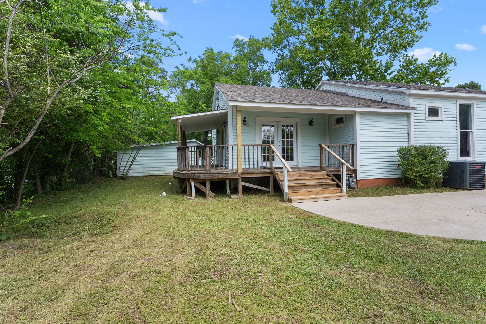1009 N Pacific Street Mineola TX 75773