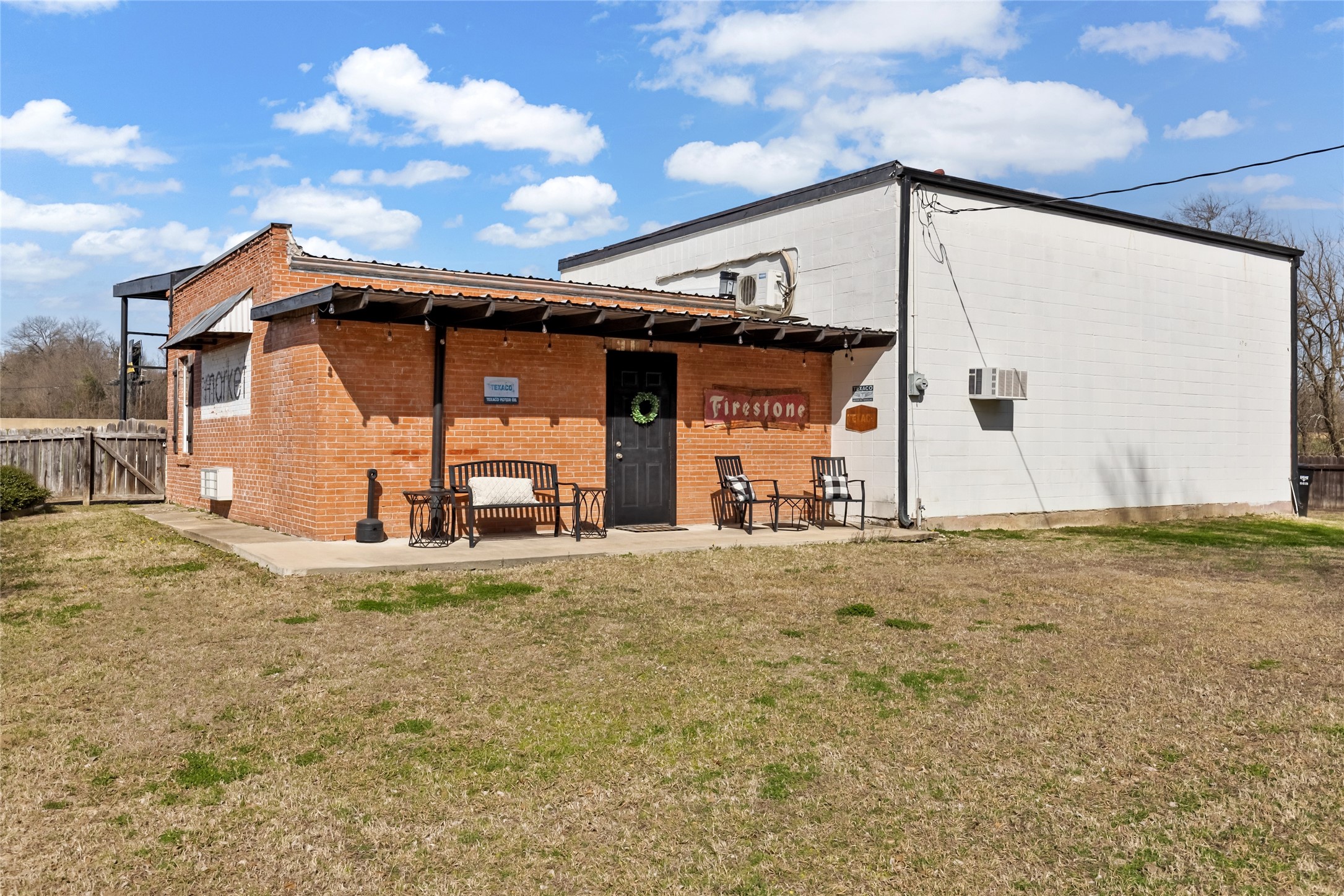 1403 Interstate Highway 30 Greenville TX 75402