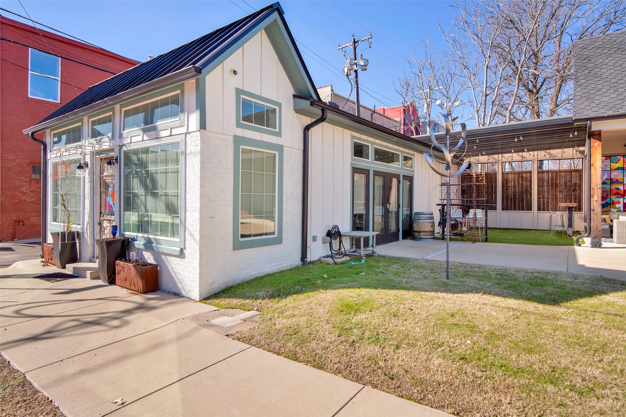 500 W Woodard Street Denison TX 75020