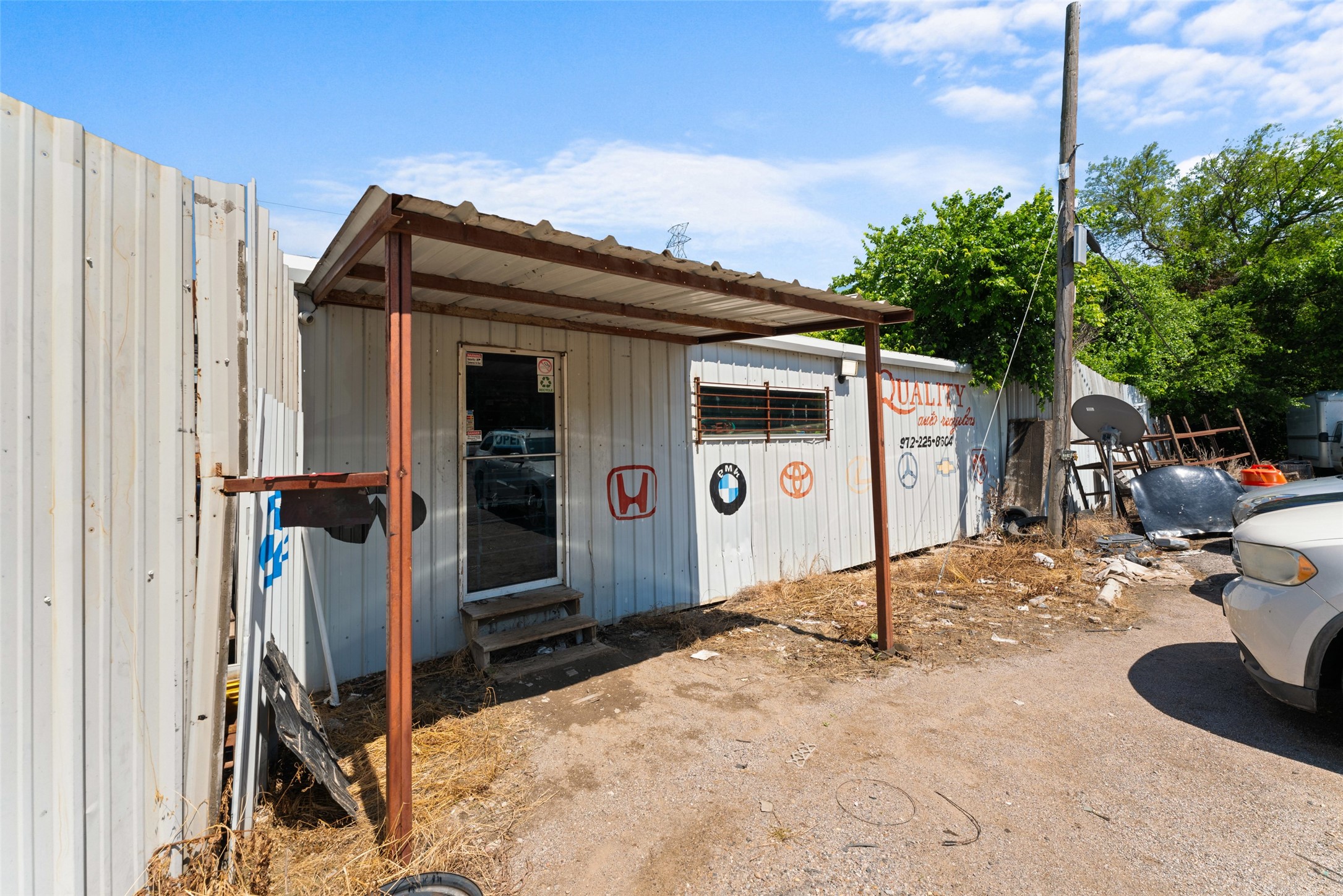 10466 S Central Expressway Hutchins TX 75241