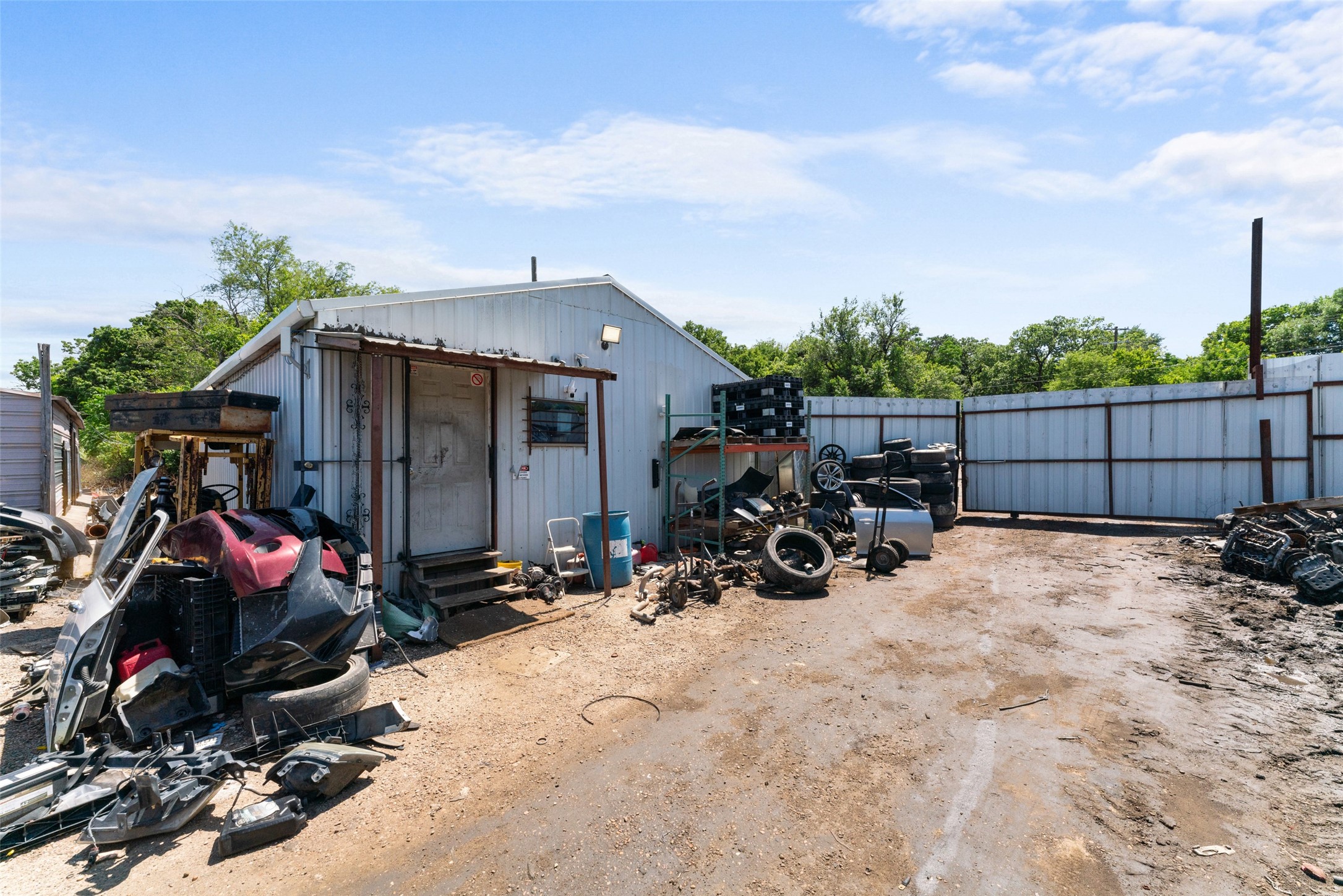 10466 S Central Expressway Hutchins TX 75241