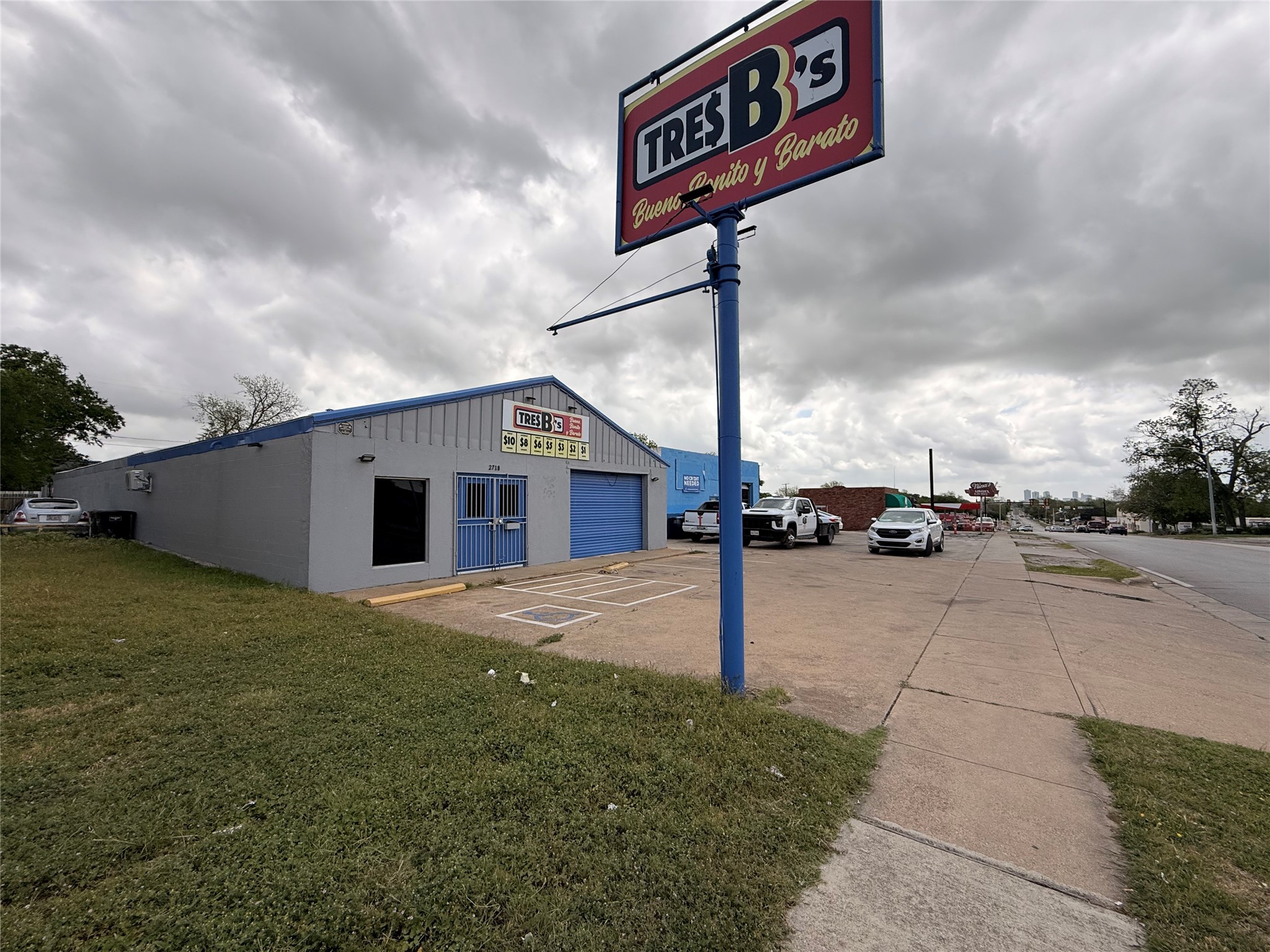 2718 Azle Avenue Fort Worth TX 76106