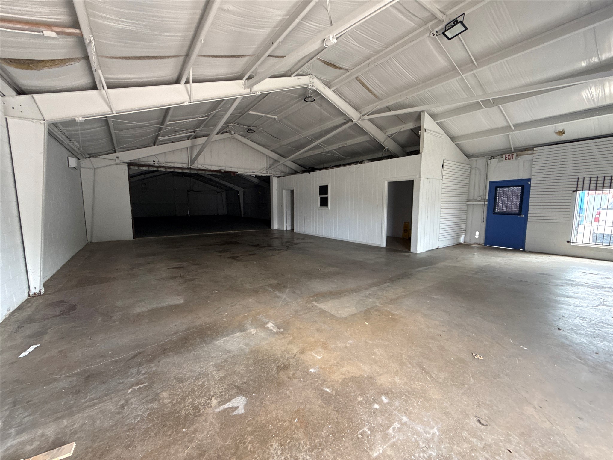 2718 Azle Avenue Fort Worth TX 76106