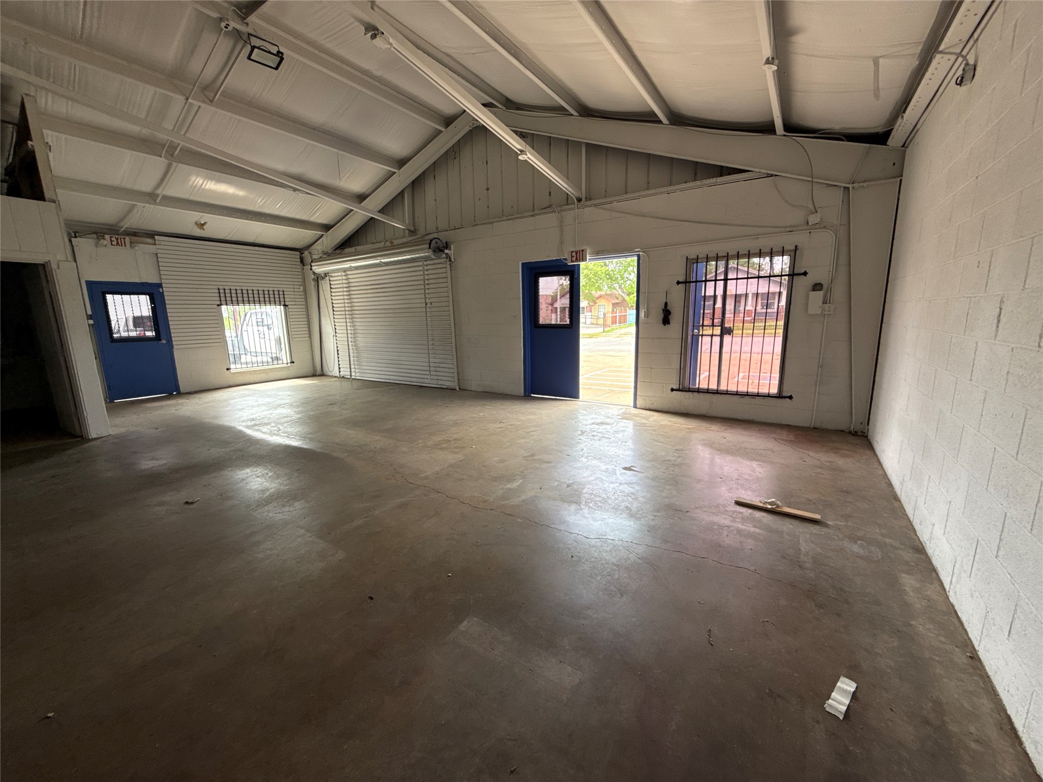 2718 Azle Avenue Fort Worth TX 76106
