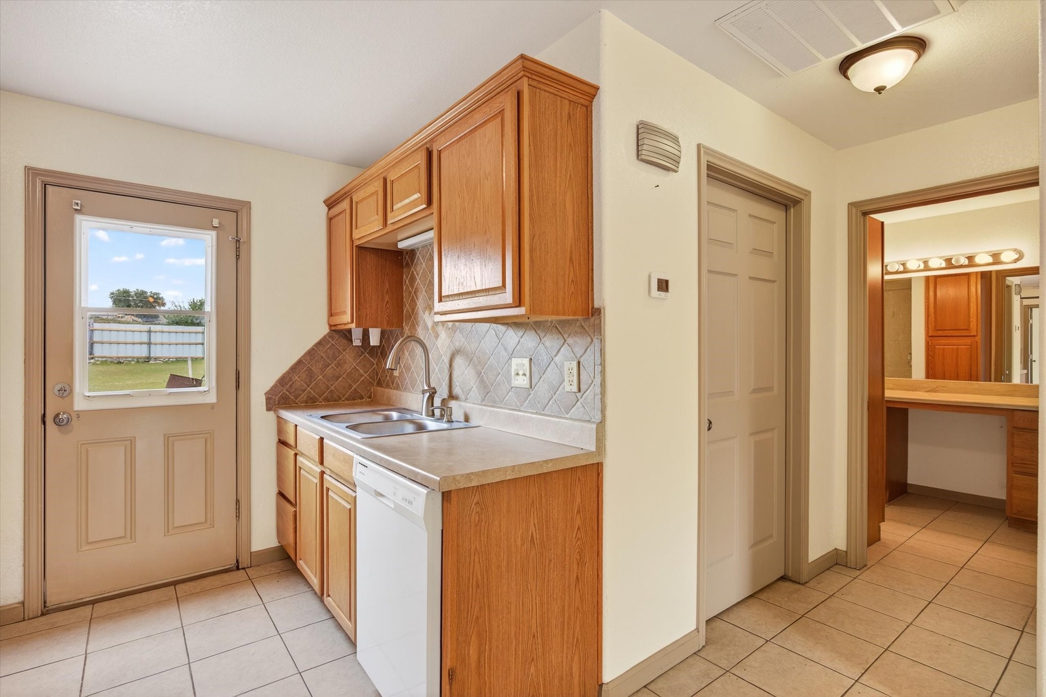 721 Comanche Cove Drive Granbury TX 76048